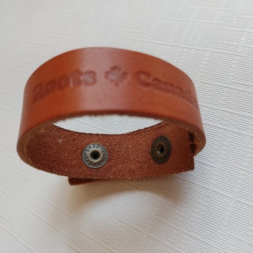 Roots Canada Leather Snap Bracelet